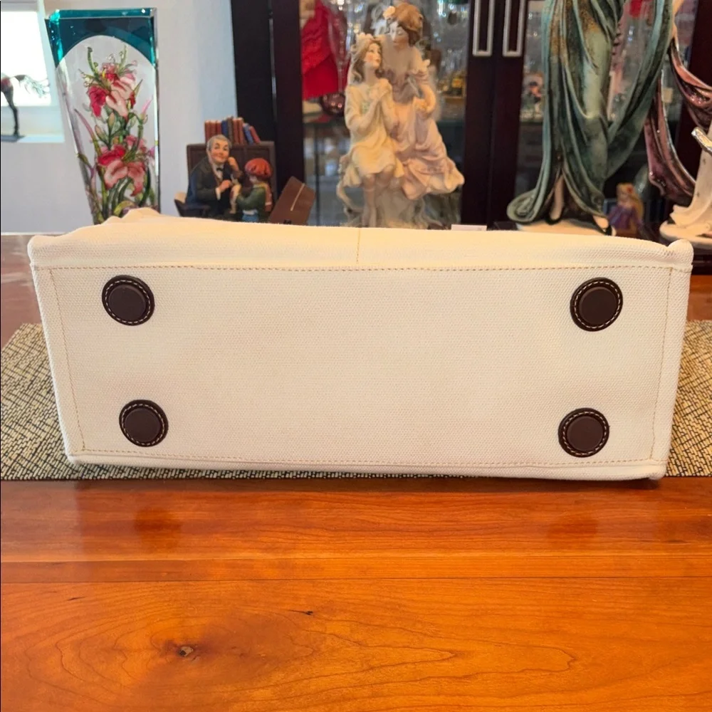 Dooney and Bourke NEW YORK YANKEES Cream and Brown Tote Bag - Picture 9 of 13